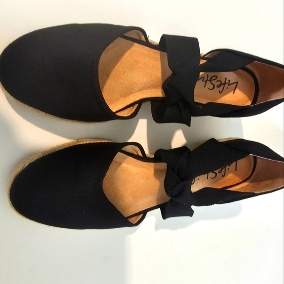 Lifestride Women's Kascade Slip On Espradrille Size 6 Black EUC - Picture 2 of 8